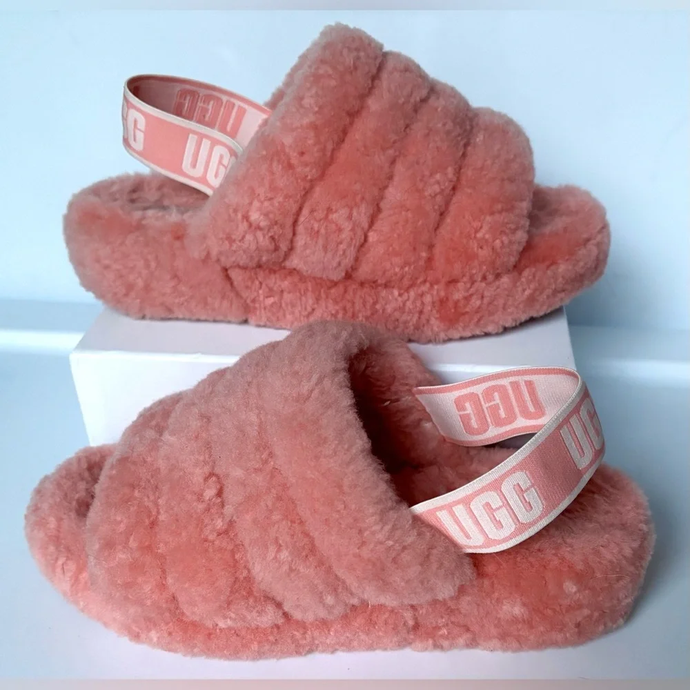 UGG Fluff Yeah Slides Sheepskin with Elastic Logo Strap in Salmon Pink Size 7